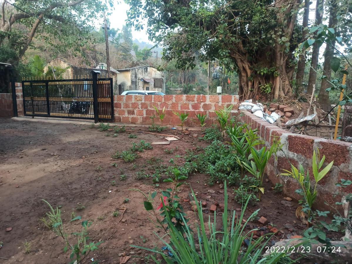 Priyansh Home Stay Harihareshwar Eksteriør billede