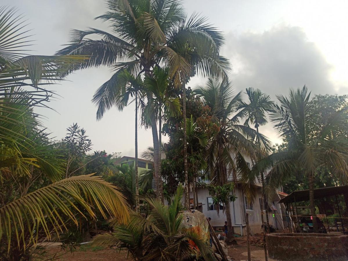 Priyansh Home Stay Harihareshwar Eksteriør billede
