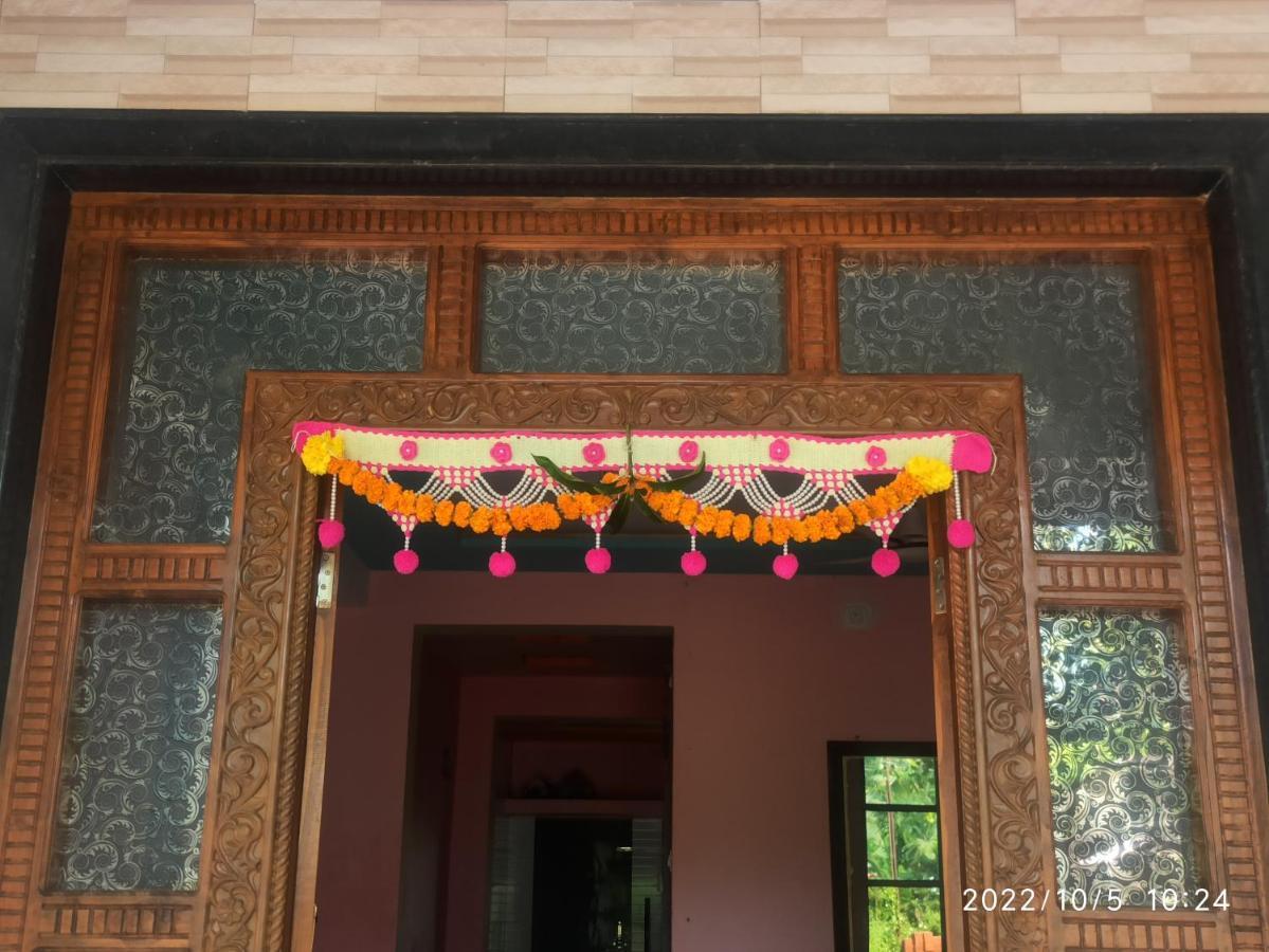 Priyansh Home Stay Harihareshwar Eksteriør billede